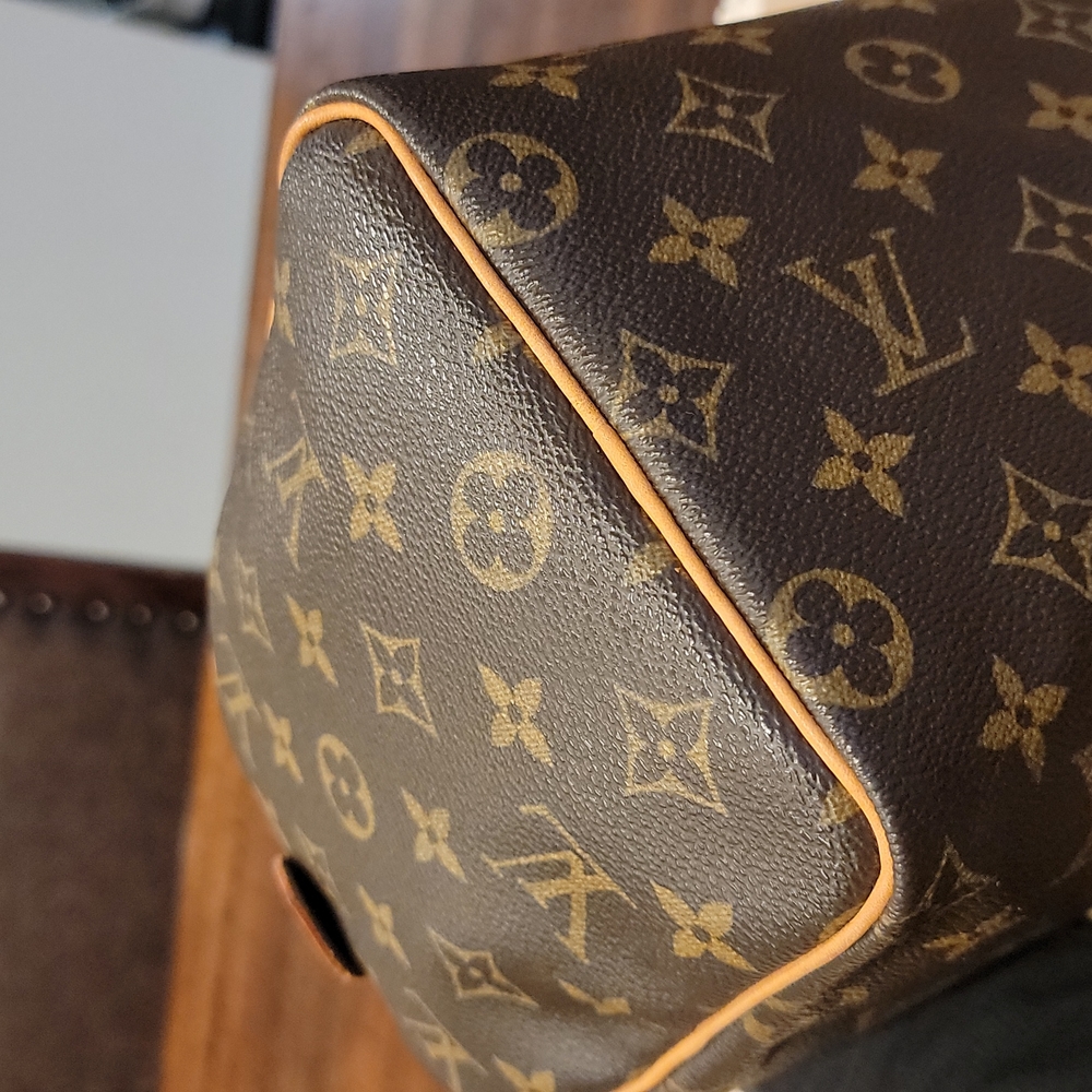 🎉SOLD🎉 LIKE NEW Authentic Louis Vuitton Speedy 25 - Picture 9 of 12